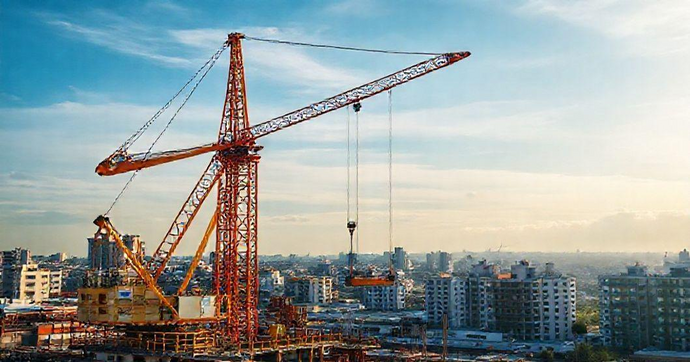 Guia Completo: Escolhendo a Empresa de Guindaste Ideal para Levantamento e Transporte